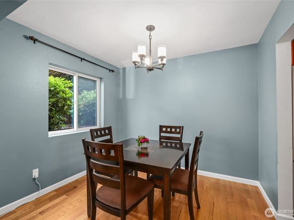 2858 32nd Avenue W 102, Seattle WA 98199