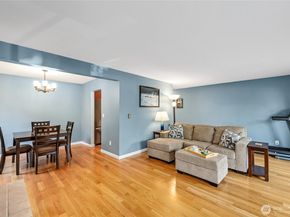 2858 32nd Avenue W 102, Seattle WA 98199