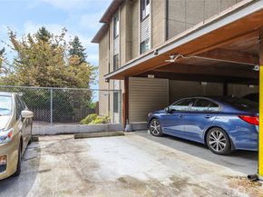 2858 32nd Avenue W 102, Seattle WA 98199