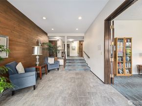 2858 32nd Avenue W 102, Seattle WA 98199