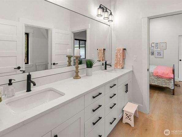 15238 NE 195th Street, Woodinville WA 98072