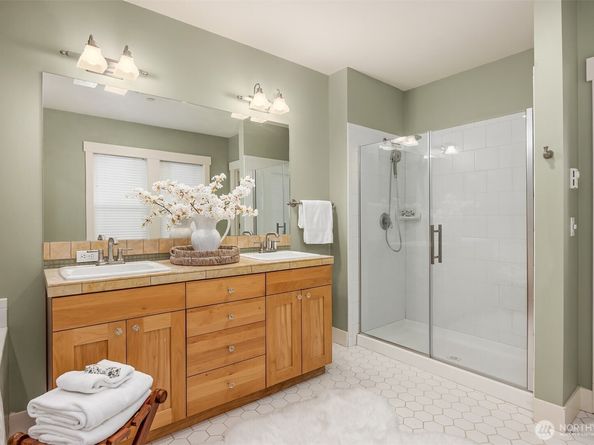 9551 NE South Beach Drive 3G, Bainbridge Island WA 98110
