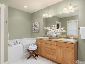 9551 NE South Beach Drive 3G, Bainbridge Island WA 98110