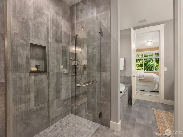 13424 N Madison Avenue NE, Bainbridge Island WA 98110