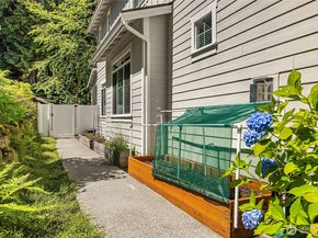 13424 N Madison Avenue NE, Bainbridge Island WA 98110