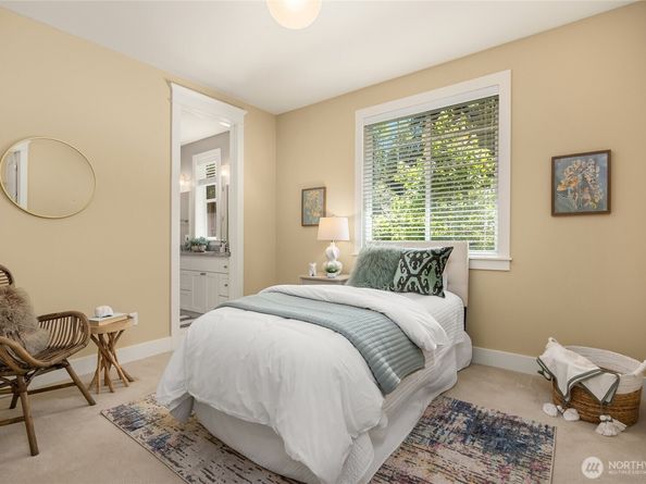 13424 N Madison Avenue NE, Bainbridge Island WA 98110