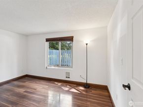 4308 NE Sunset Boulevard P1, Renton WA 98059