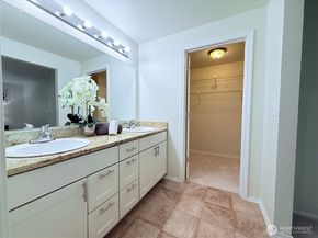 4107 159th Avenue NE 22C, Redmond WA 98052
