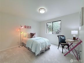 4107 159th Avenue NE 22C, Redmond WA 98052