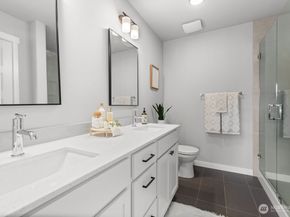15726 40TH Avenue W A3, Lynnwood WA 98087