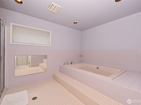 8508 54TH Avenue NE, Seattle WA 98115