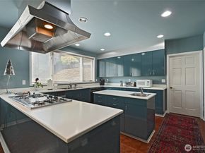 8508 54TH Avenue NE, Seattle WA 98115