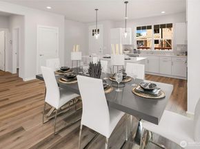 563 SW 97th Street 76, Seattle WA 98106