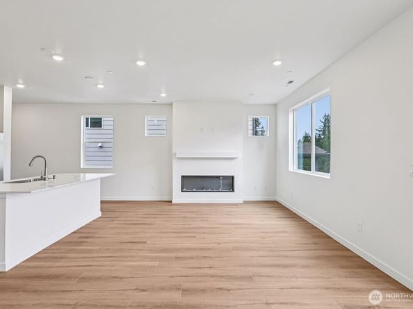 1443 121ST Avenue SE MB 08, Lake Stevens WA 98258