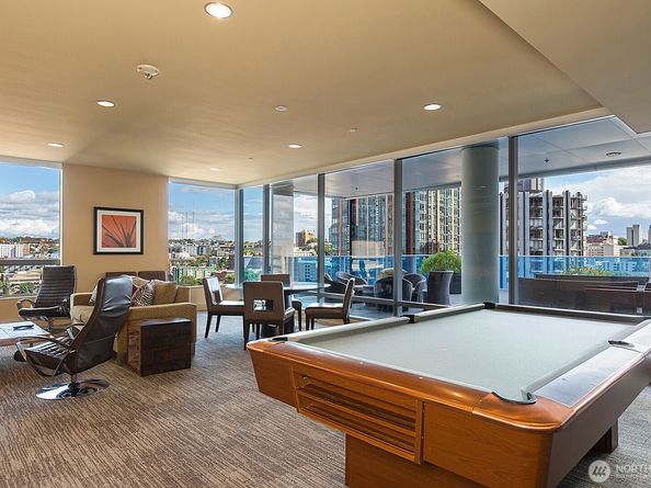 737 Olive Way 2704, Seattle WA 98101