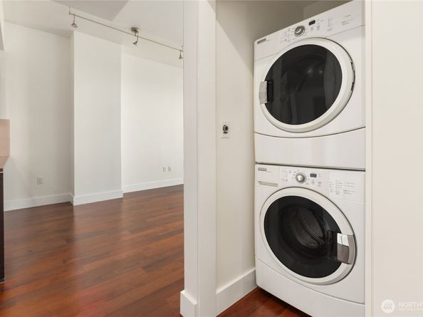 737 Olive Way 2704, Seattle WA 98101
