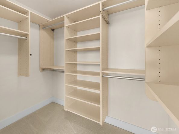 737 Olive Way 2704, Seattle WA 98101