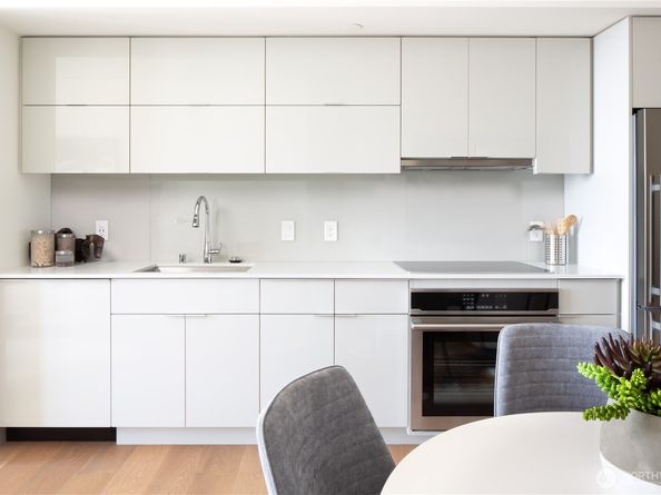 450 S Main St 1405, Seattle WA 98104
