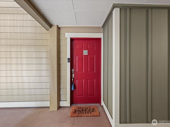 7711 NE 175th Street C106, Kenmore WA 98028