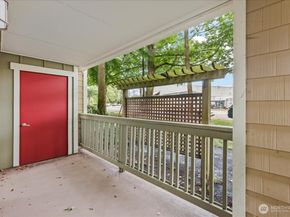 7711 NE 175th Street C106, Kenmore WA 98028