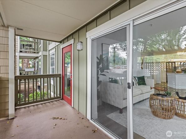 7711 NE 175th Street C106, Kenmore WA 98028