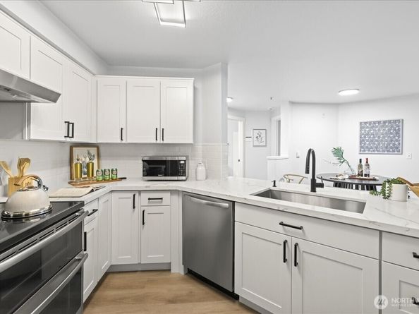 7711 NE 175th Street C106, Kenmore WA 98028