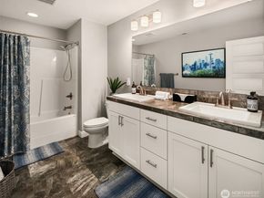 13039 56th Avenue, Tukwila WA 98178