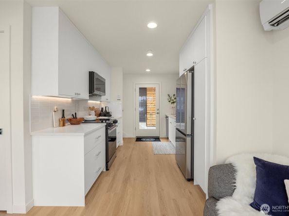 9219 D 14th Avenue NW, Seattle WA 98117
