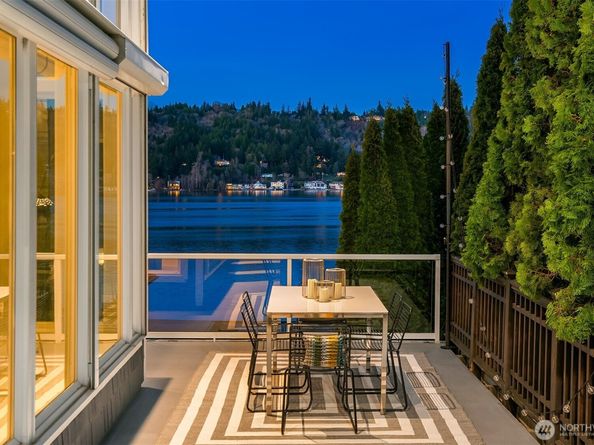 2452 W Lake Sammamish Parkway NE, Redmond WA 98052