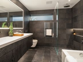 2452 W Lake Sammamish Parkway NE, Redmond WA 98052