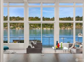 2452 W Lake Sammamish Parkway NE, Redmond WA 98052