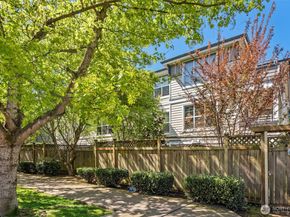 10549 Stone Avenue N 301, Seattle WA 98133