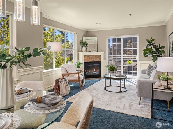 10549 Stone Avenue N 301, Seattle WA 98133