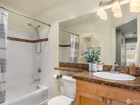 10549 Stone Avenue N 301, Seattle WA 98133