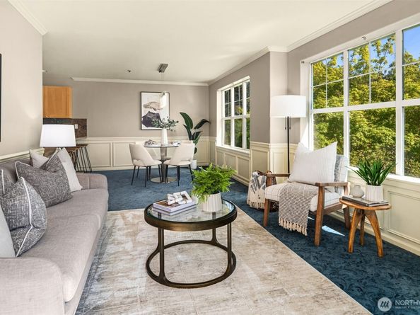 10549 Stone Avenue N 301, Seattle WA 98133