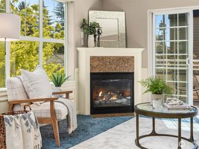 10549 Stone Avenue N 301, Seattle WA 98133