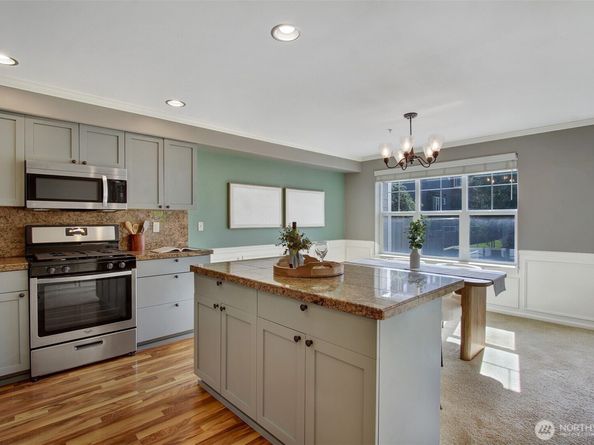 10549 Stone Avenue N 103, Seattle WA 98133