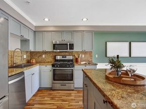 10549 Stone Avenue N 103, Seattle WA 98133