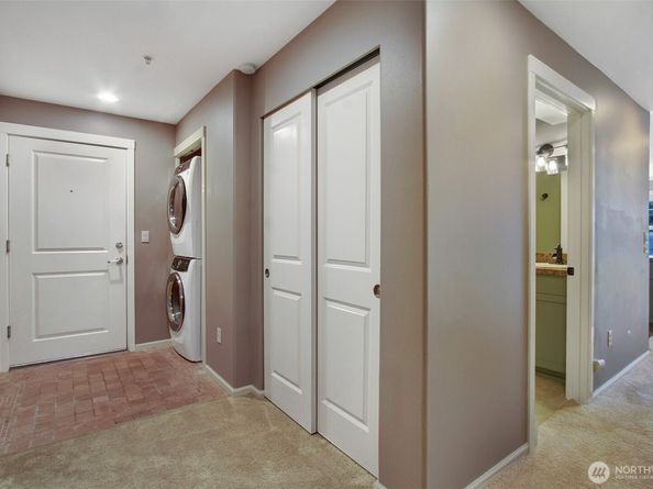 10549 Stone Avenue N 103, Seattle WA 98133