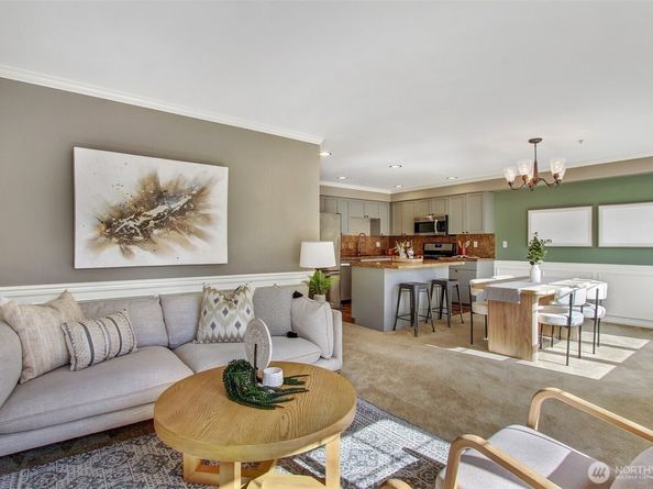 10549 Stone Avenue N 103, Seattle WA 98133