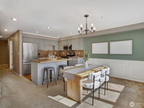 10549 Stone Avenue N 103, Seattle WA 98133
