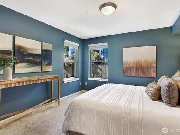 10549 Stone Avenue N 103, Seattle WA 98133