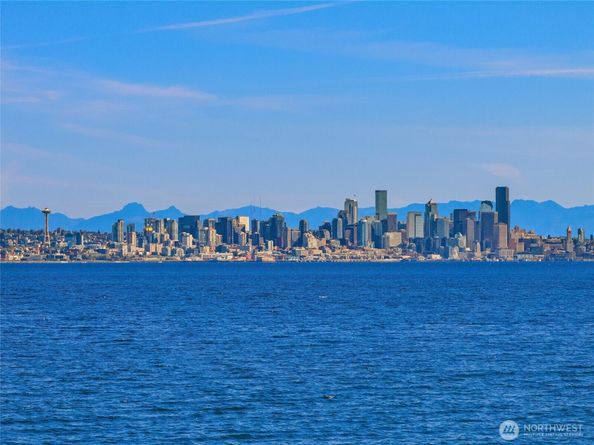 4452 Rockaway Beach Road NE, Bainbridge Island WA 98110