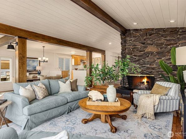 4452 Rockaway Beach Road NE, Bainbridge Island WA 98110