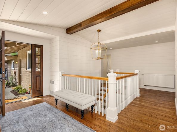 4452 Rockaway Beach Road NE, Bainbridge Island WA 98110