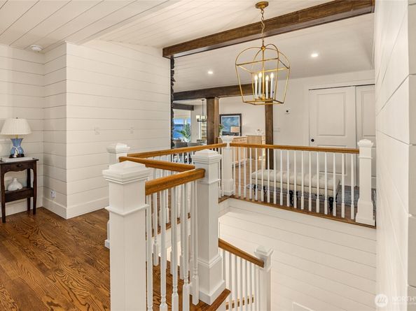 4452 Rockaway Beach Road NE, Bainbridge Island WA 98110