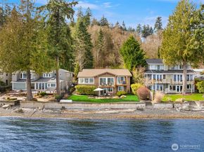 4452 Rockaway Beach Road NE, Bainbridge Island WA 98110
