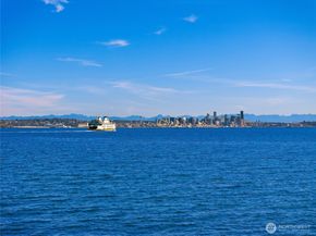 4452 Rockaway Beach Road NE, Bainbridge Island WA 98110
