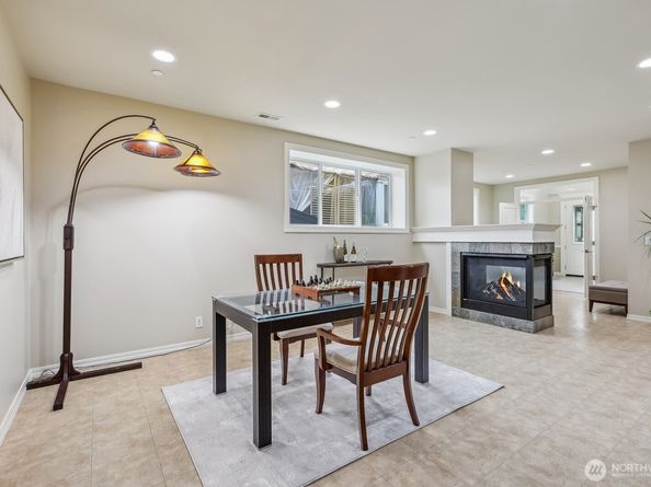 721 Lingering Pine Drive NW, Issaquah WA 98027