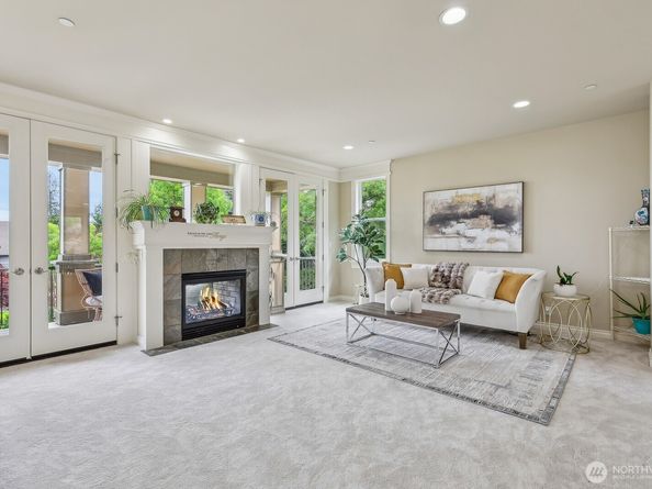 721 Lingering Pine Drive NW, Issaquah WA 98027